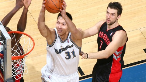 奇才主场激战猛龙，阿联一条龙暴扣引爆全场