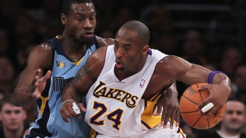 重温经典：科比巅峰背身单打与灰熊铁血内线绞杀战