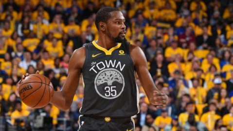 马刺VS勇士！残阵迎9连胜铁骑，文班统治级演出能否提前收官？