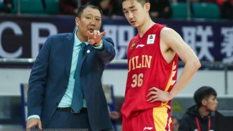 从月薪800到辽足脊梁：足球运动员杨宇工资与职业坚守纪实