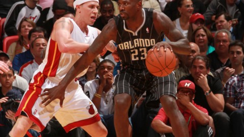 重温二零一一季前烽火：热火三巨斗魔兽，那些让球迷热泪盈眶的肉搏记忆