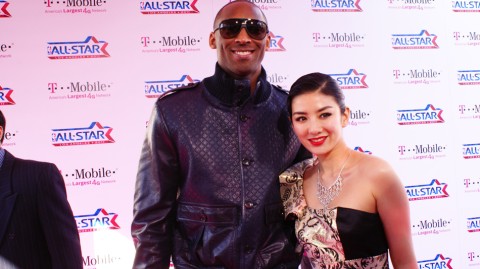 回忆二〇一一那年NBA中国赛巨星云集与黄奕在场边的奇妙瞬间